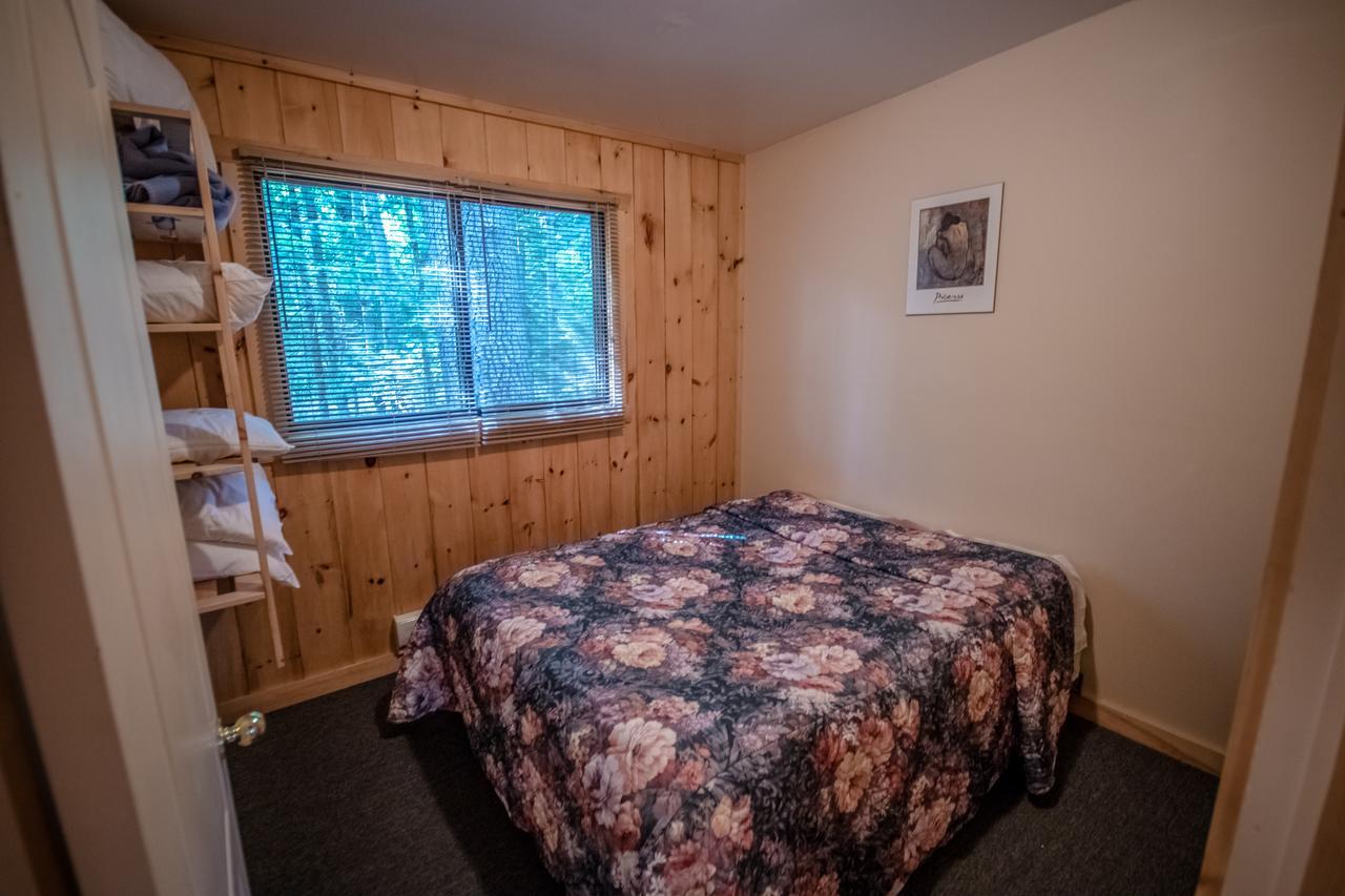 High Falls Bay Cottages, Camping & Waterpark Bracebridge Exterior foto